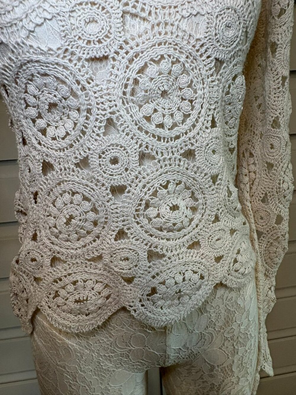 Zara Beige Crochet Lace Romantic Puff Sleeve Scalloped Hem Top Size S - Picture 8 of 12